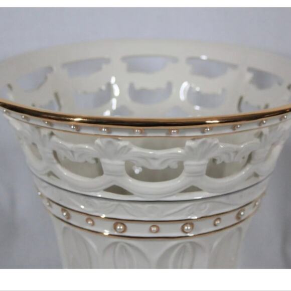 RARE VINTAGE LENOX FLORENTINE & PEARL IVORY & GOLD SIZE 16” TALL VASE with box - Picture 3 of 5